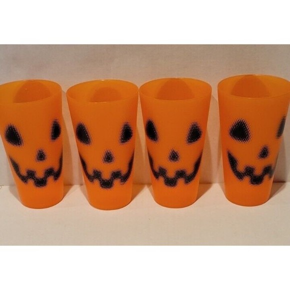 Halloween Plastic Tumblers Lot Set of 4 Vintage 6" - Picture 1 of 4